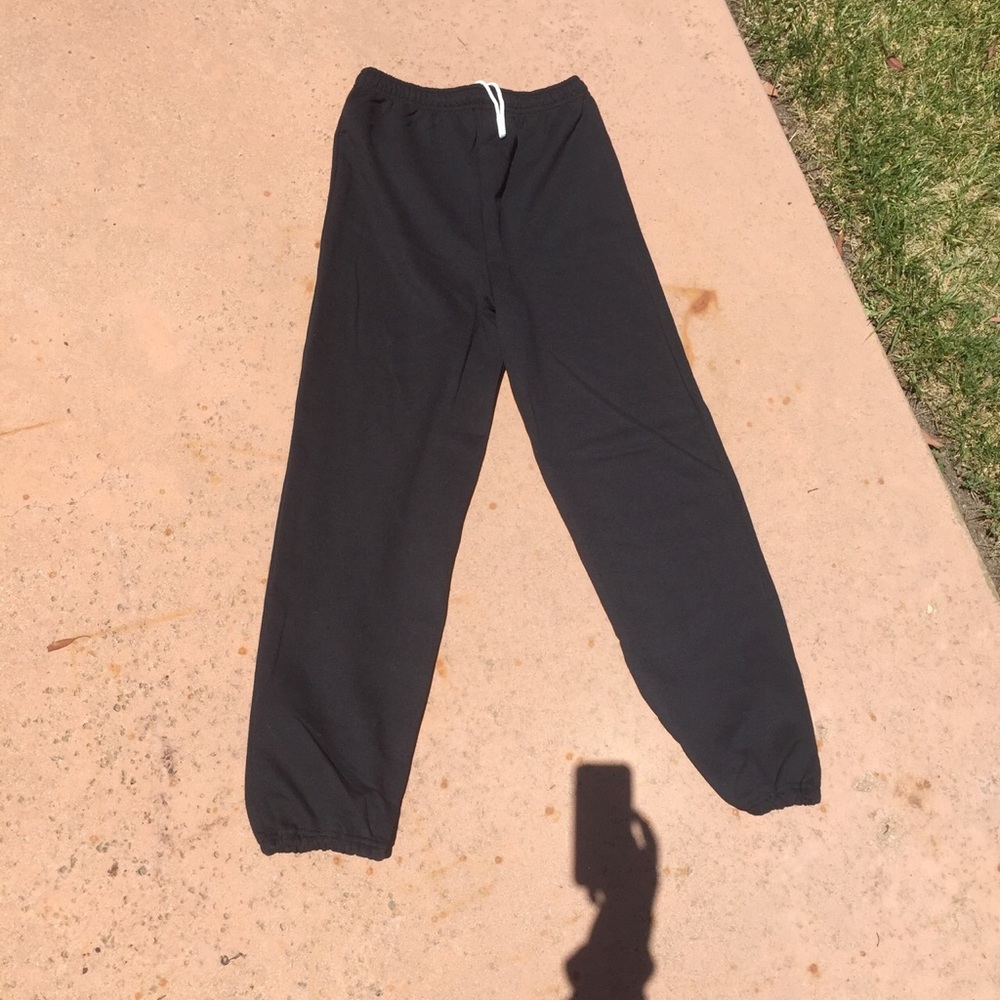 Gildan Black Sweatpants!!